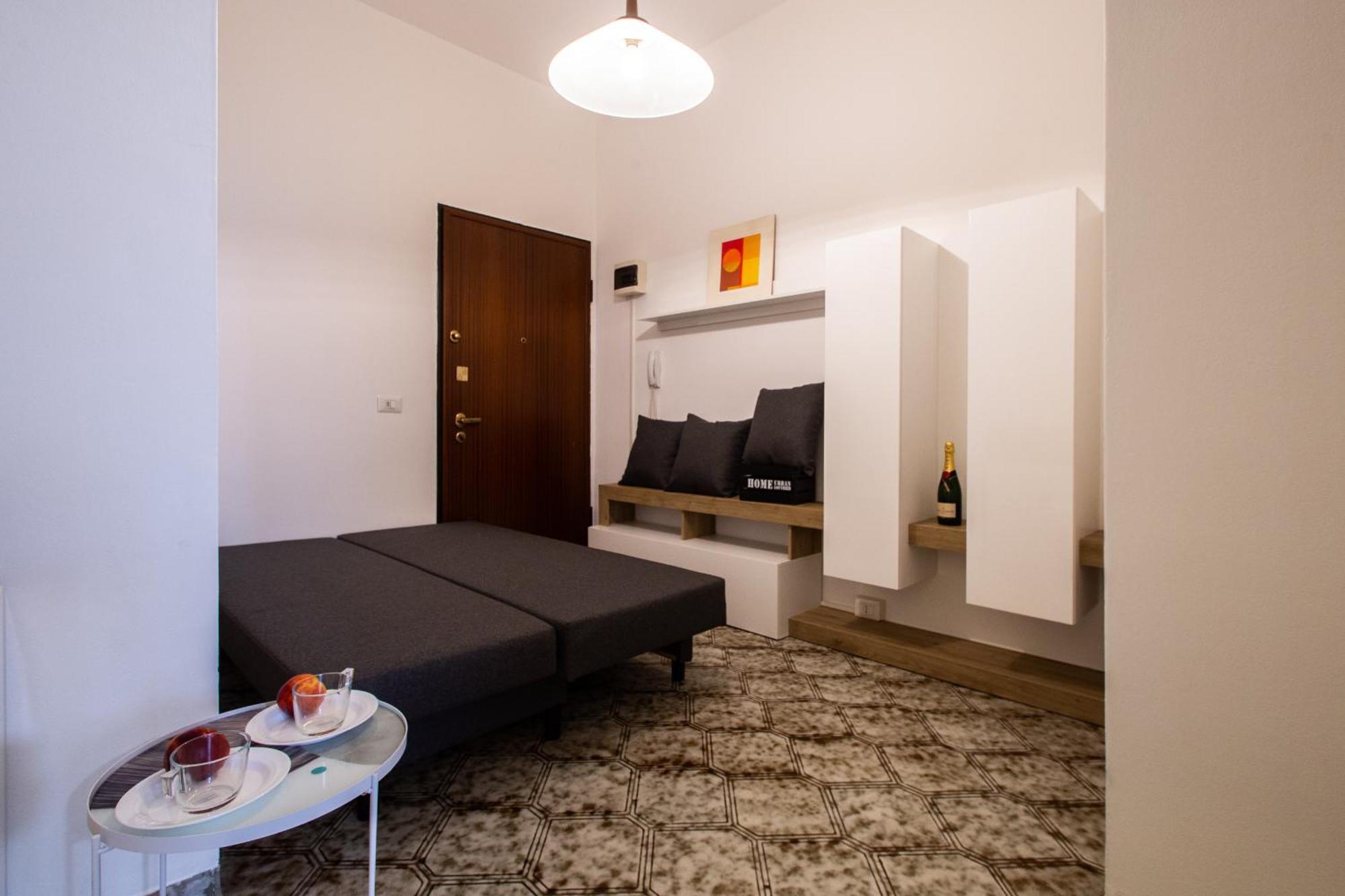 Milano-Linate Suite Self Check In & Free Parking Exterior foto