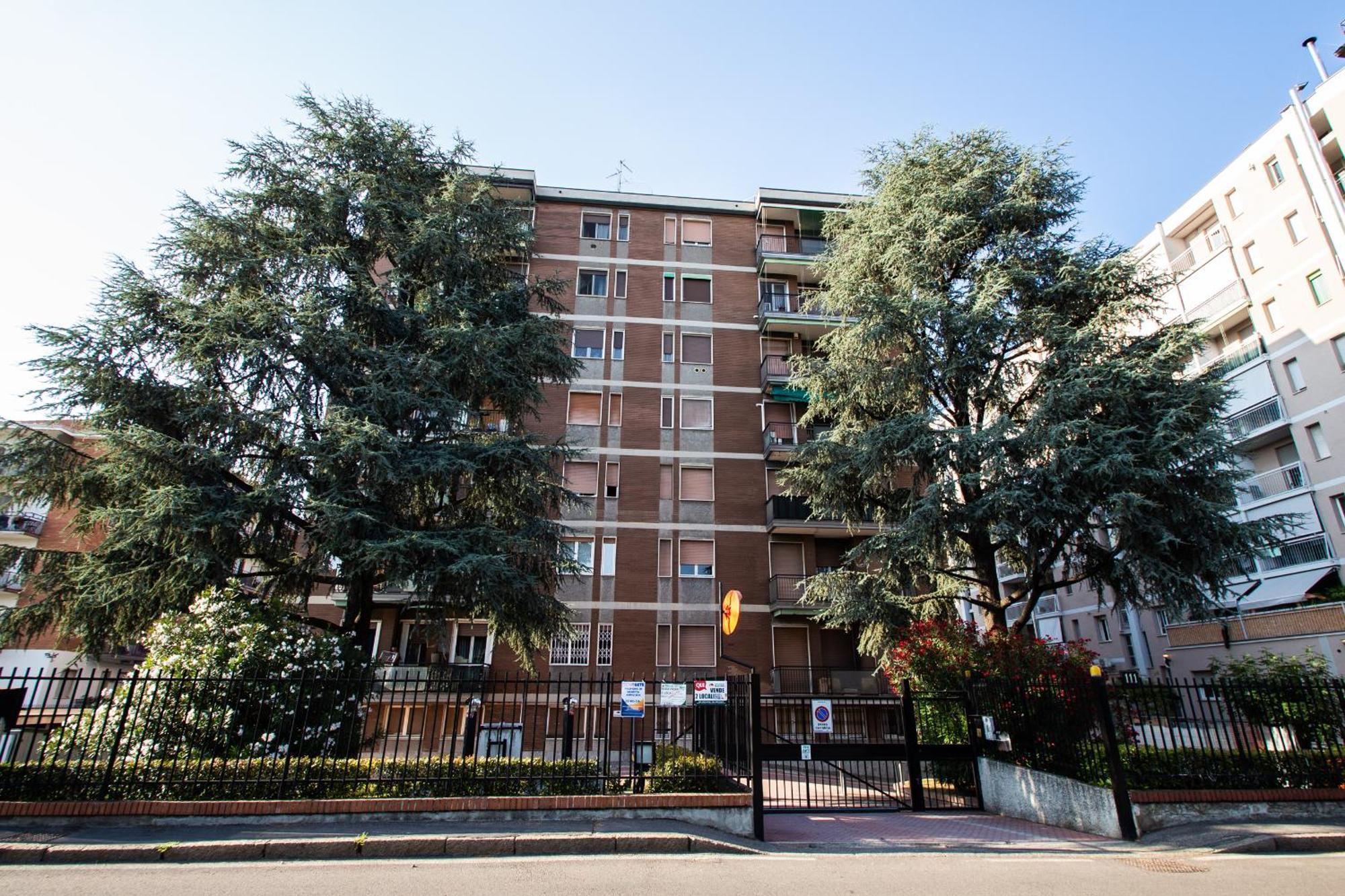 Milano-Linate Suite Self Check In & Free Parking Exterior foto